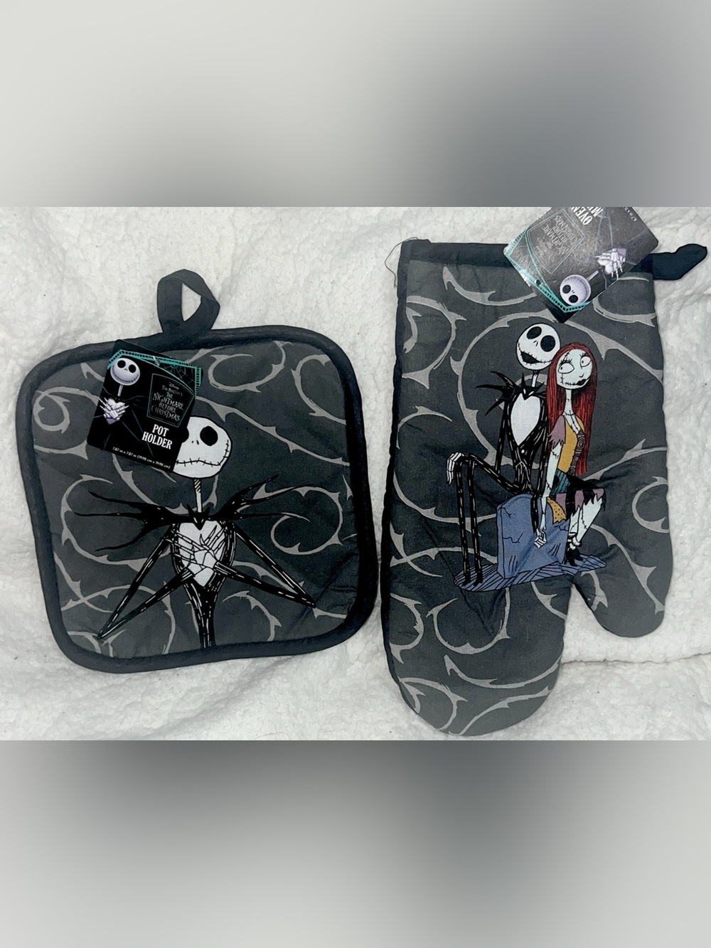 The Nightmare Before Christmas Oven Mitt and Pot Holder Set - Gray & Black